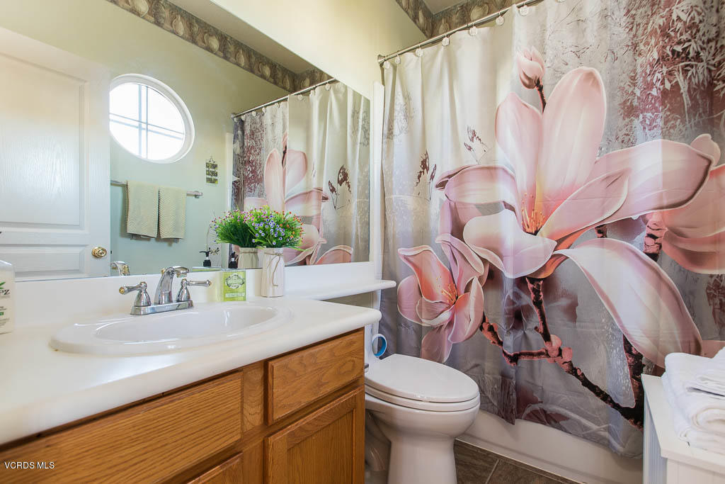 48 East Boulder Creek Road Simi Valley, CA 93065 - Photo 16 of 36 48 East Boulder Creek Road - HsHProd-21