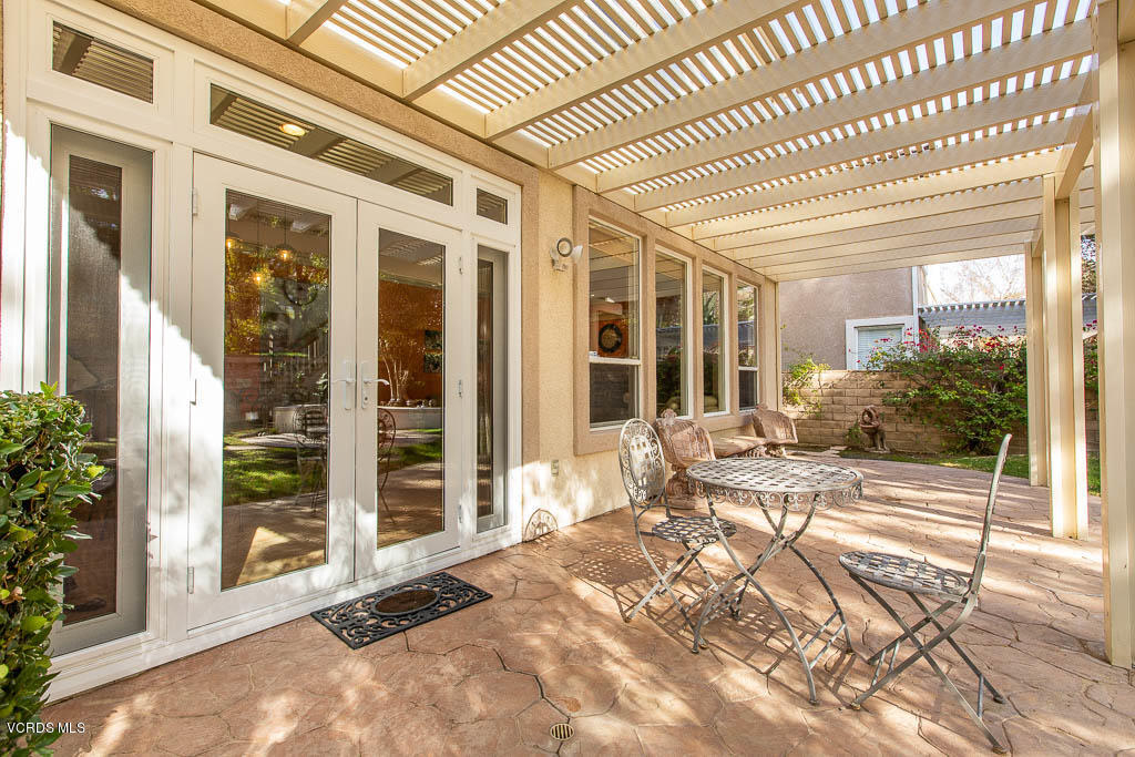 48 East Boulder Creek Road Simi Valley, CA 93065 - Photo 26 of 36 48 East Boulder Creek Road - HsHProd-35
