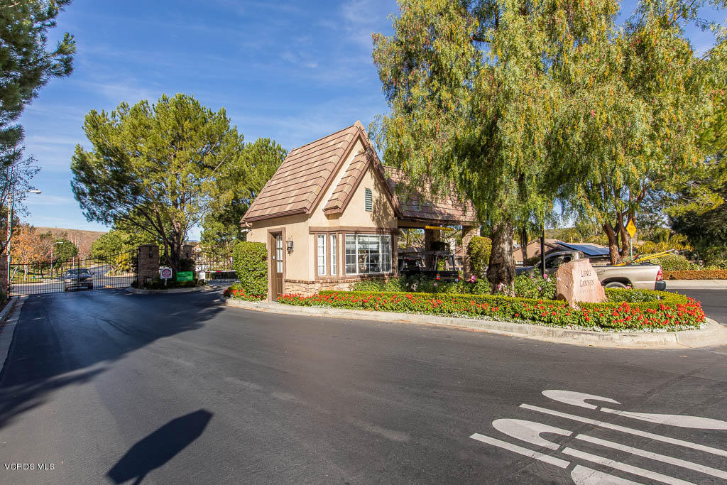 48 East Boulder Creek Road Simi Valley, CA 93065 - Photo 35 of 36 48 East Boulder Creek Road - HsHProd-39