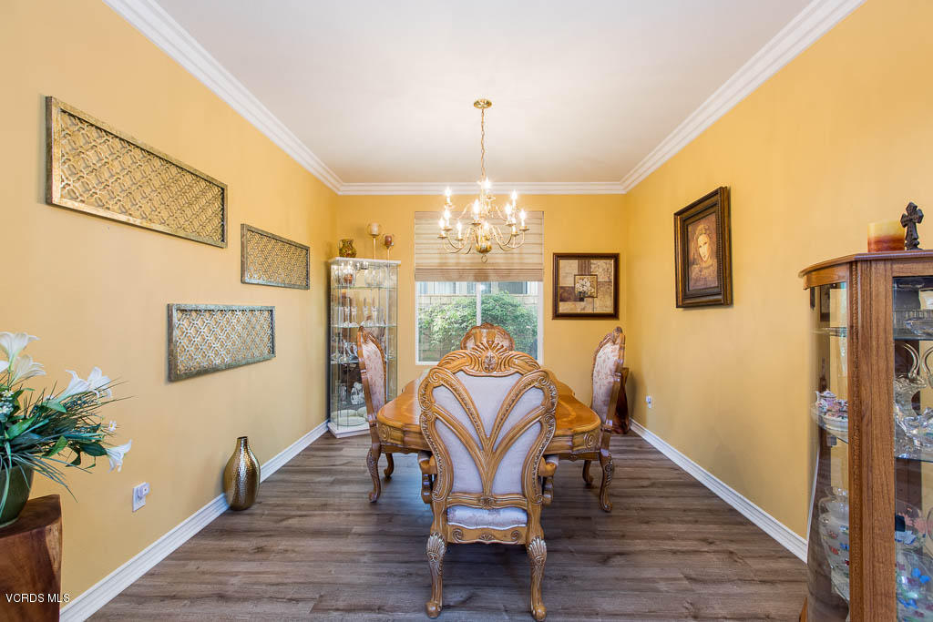 48 East Boulder Creek Road Simi Valley, CA 93065 - Photo 10 of 36 48 East Boulder Creek Road - HsHProd-12