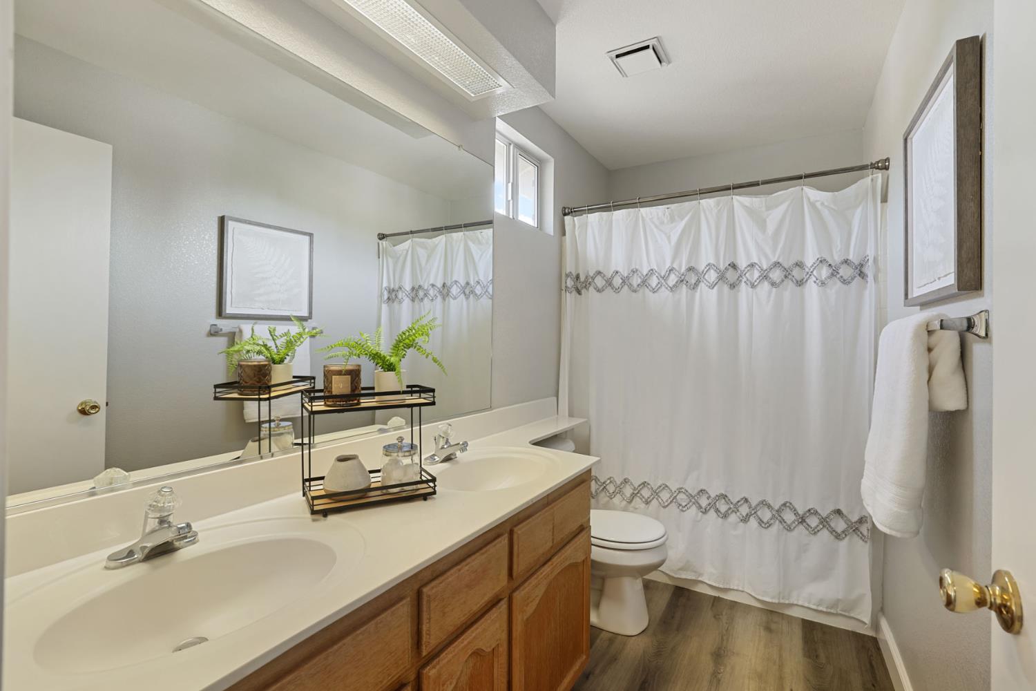 1049 Zumstein Drive Ripon, CA 95366 - Photo 30 of 41