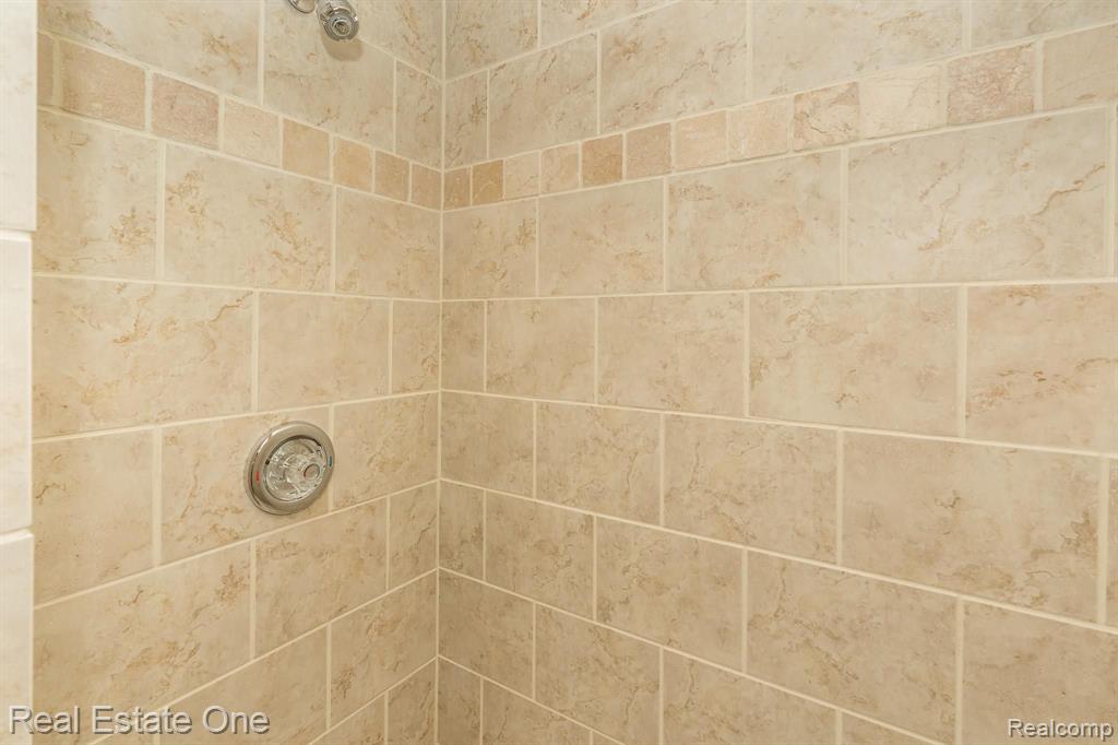1261 Springwood Court Rochester Hills, MI 48309 - Photo 31 of 85