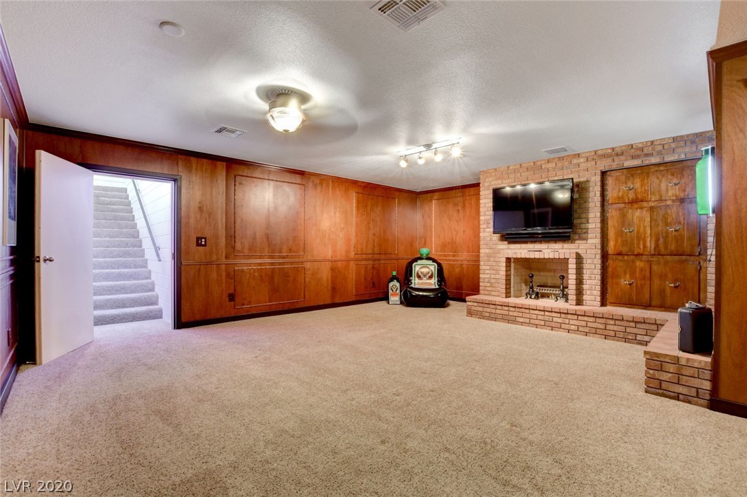 1350 Westwind Road Las Vegas, NV 89146 - Photo 33 of 50 Gallery Image 33