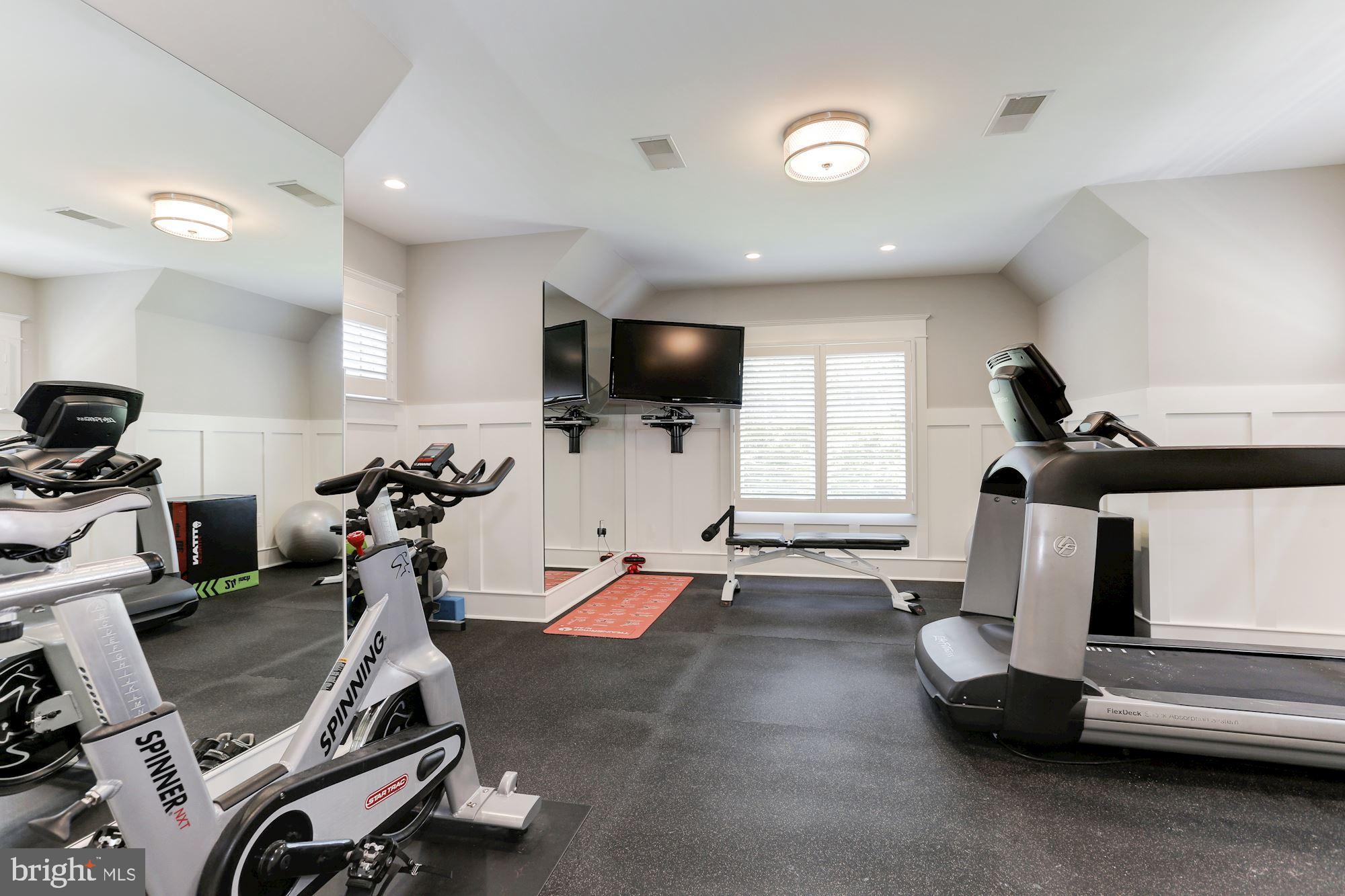 1909 MacArthur Drive McLean, VA 22101 - Photo 27 of 57