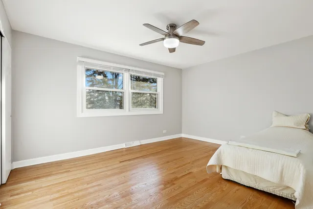 $574,900 | 17W435 Concord Place, Darien, IL 60561