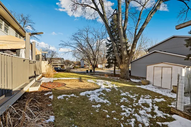 $574,900 | 17W435 Concord Place, Darien, IL 60561