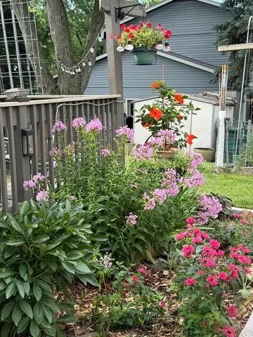 $574,900 | 17W435 Concord Place, Darien, IL 60561