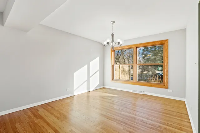 $574,900 | 17W435 Concord Place, Darien, IL 60561