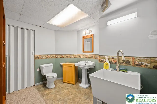 $439,000 | 1 Pinewood Circle, Hazleton, PA 18202