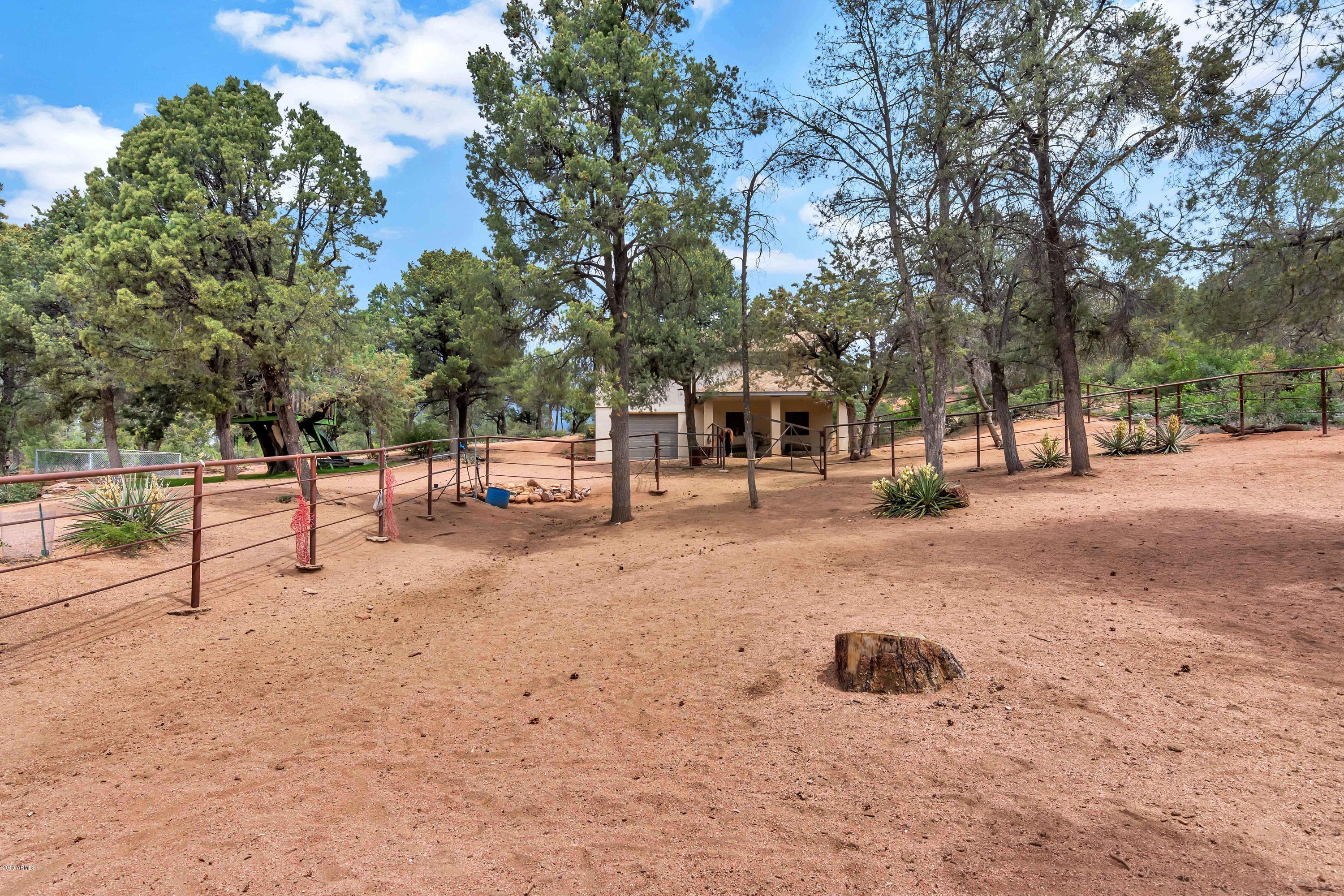 1411 East Graham Rnch Trail Payson, AZ 85541 - Photo 42 of 54 Corrals/Stalls