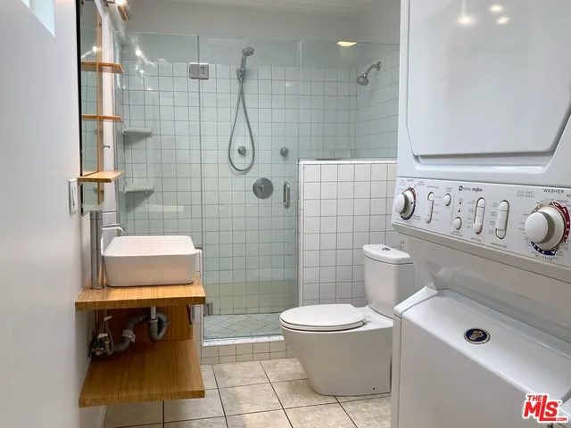 $5,850 | 3352 Oak Glen Drive, Los Angeles, CA 90068