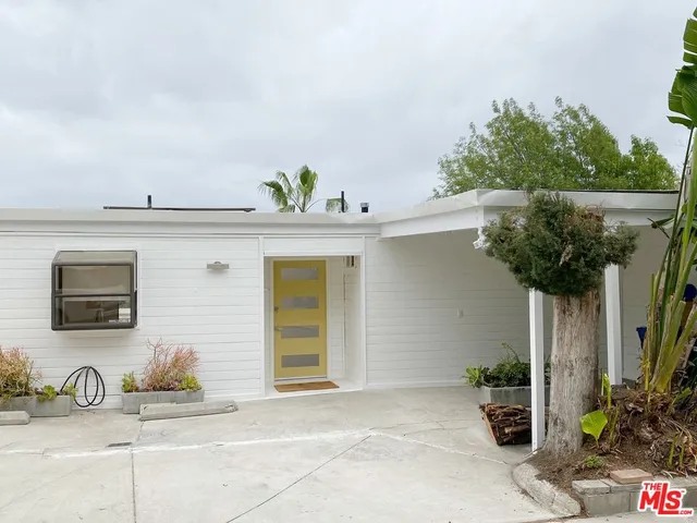 $5,850 | 3352 Oak Glen Drive, Los Angeles, CA 90068