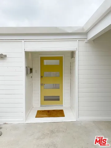 $5,850 | 3352 Oak Glen Drive, Los Angeles, CA 90068