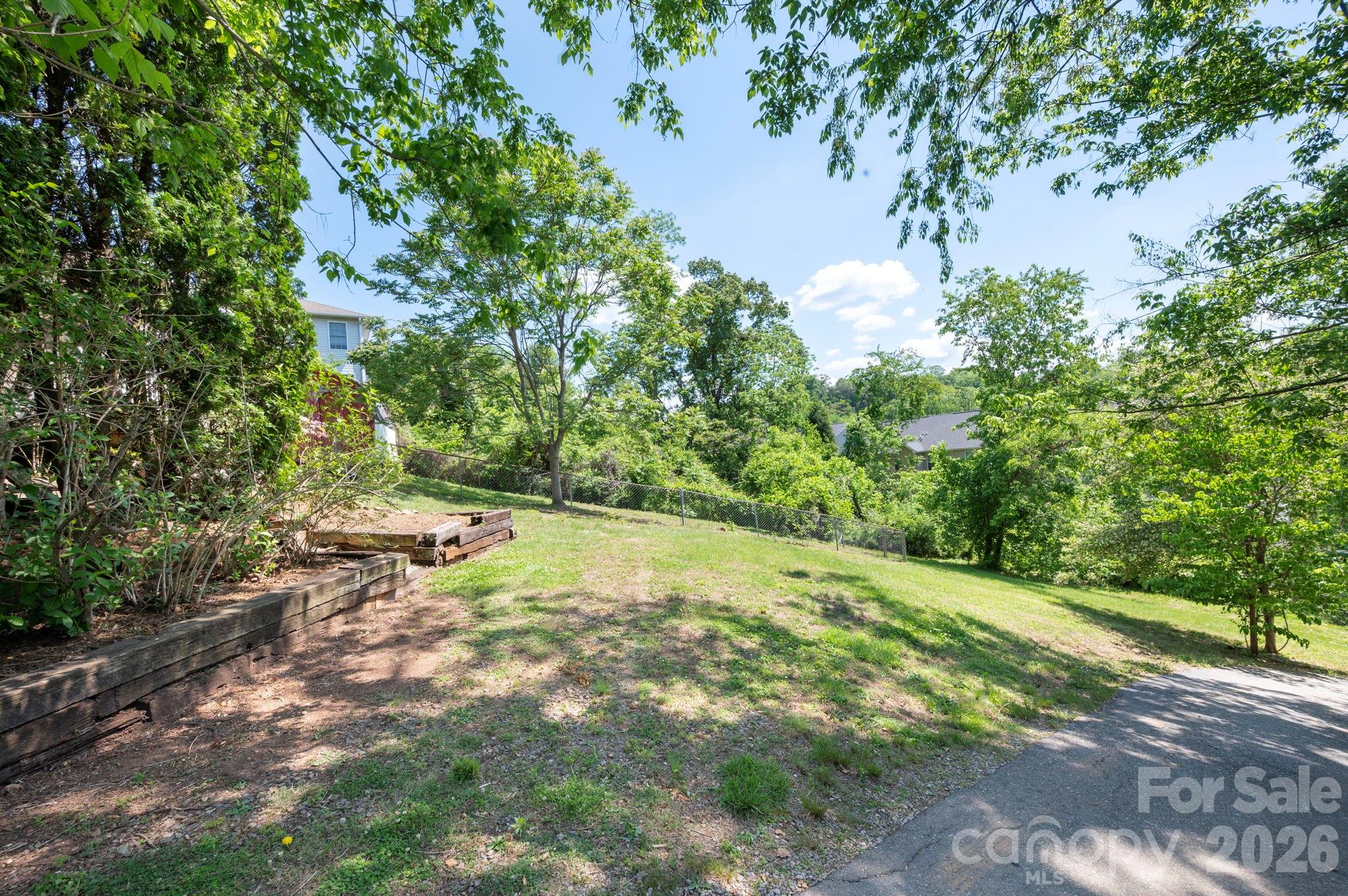 66 Green Oak Road Asheville, NC 28804 - Photo 31 of 35