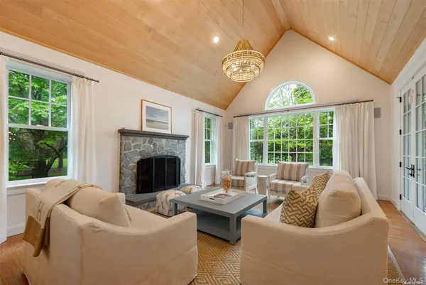 $90,000 | 5 Anthony Lane, Quogue, NY 11959