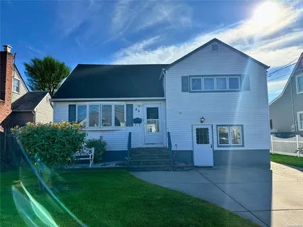 $598,000 | 43 Jefferson Street, Freeport, NY 11520