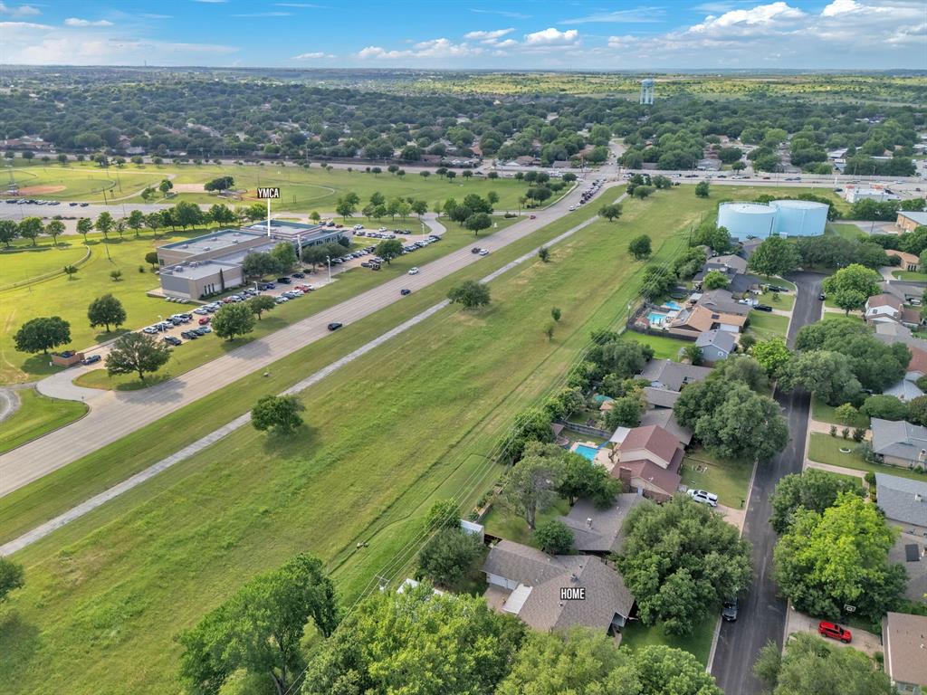 1206 Mildred Lane Benbrook, TX 76126 - Photo 3 of 38