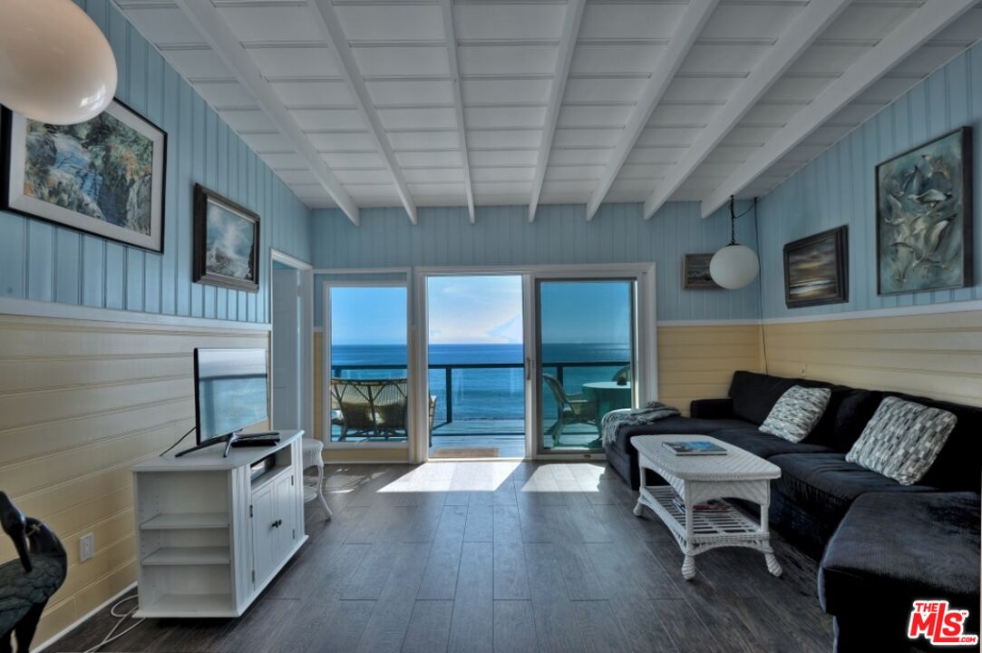 24528 Malibu Road Malibu, CA 90265 - Photo 2 of 16