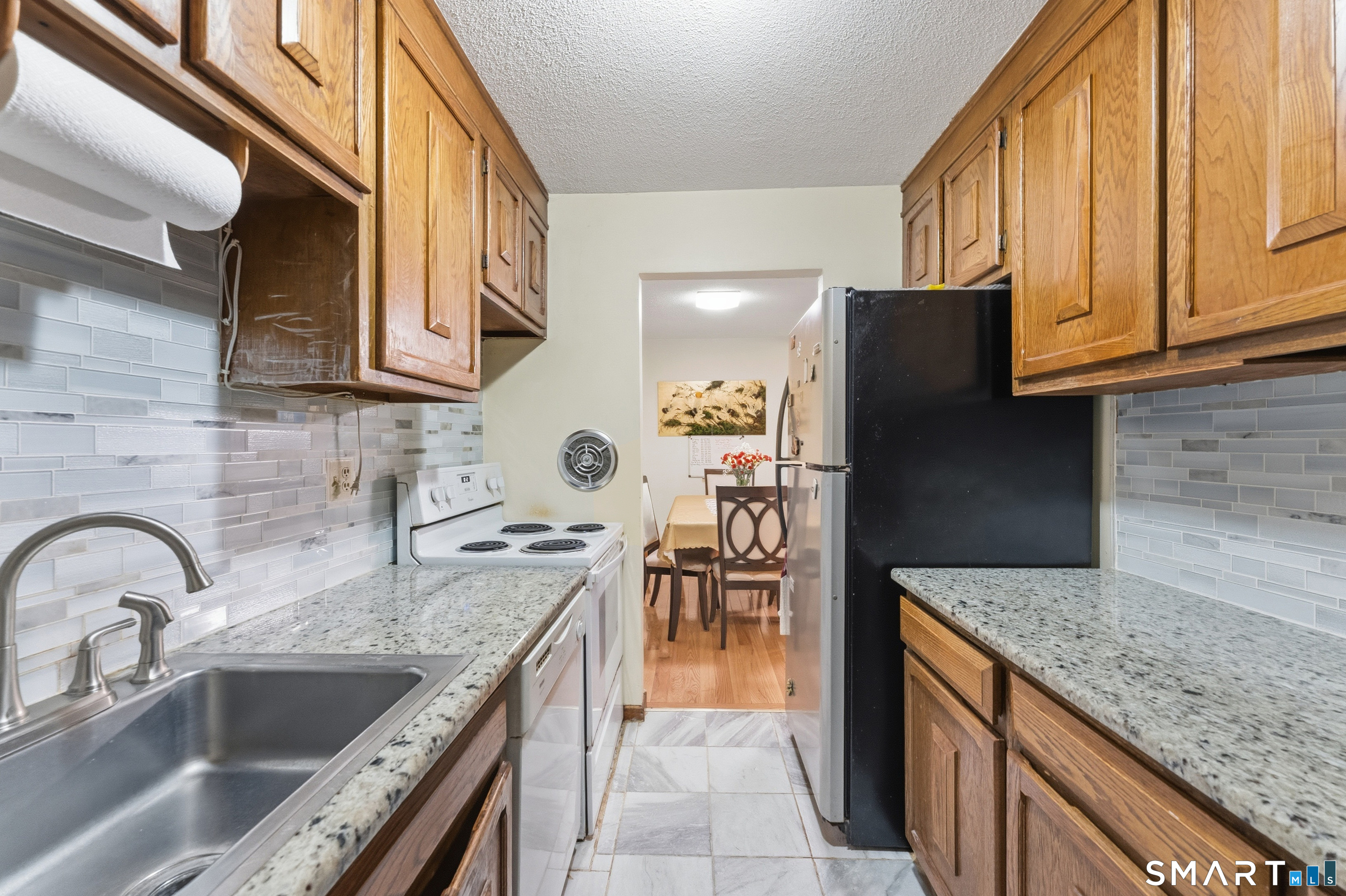 27 Thompson Road, Unit F Manchester, CT 06040 - Photo 11 of 31