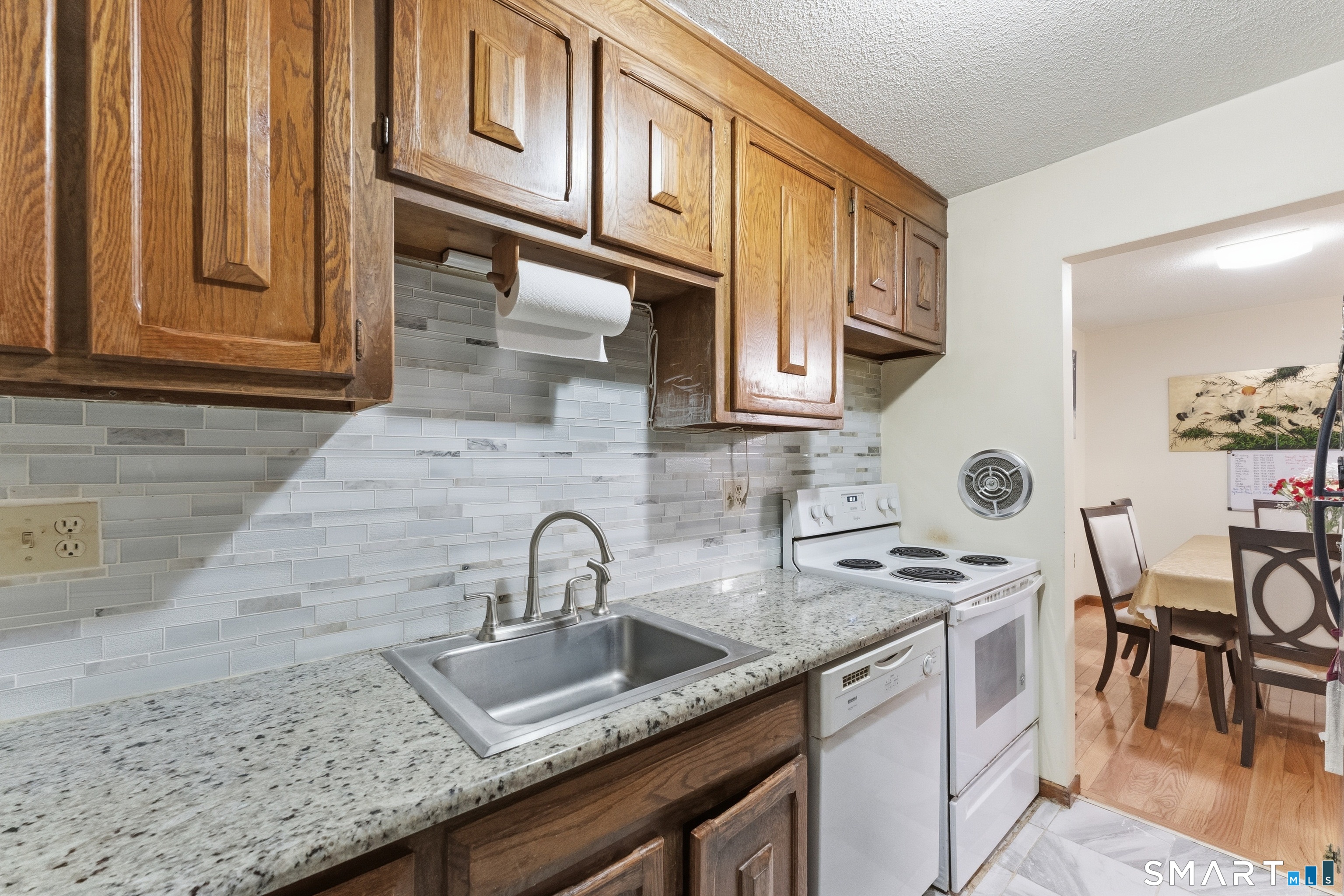 27 Thompson Road, Unit F Manchester, CT 06040 - Photo 13 of 31