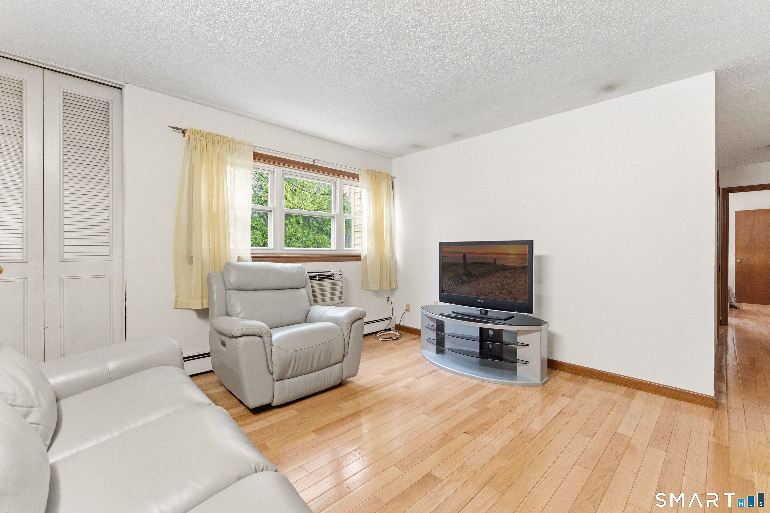 27 Thompson Road, Unit F Manchester, CT 06040 - Photo 6 of 31