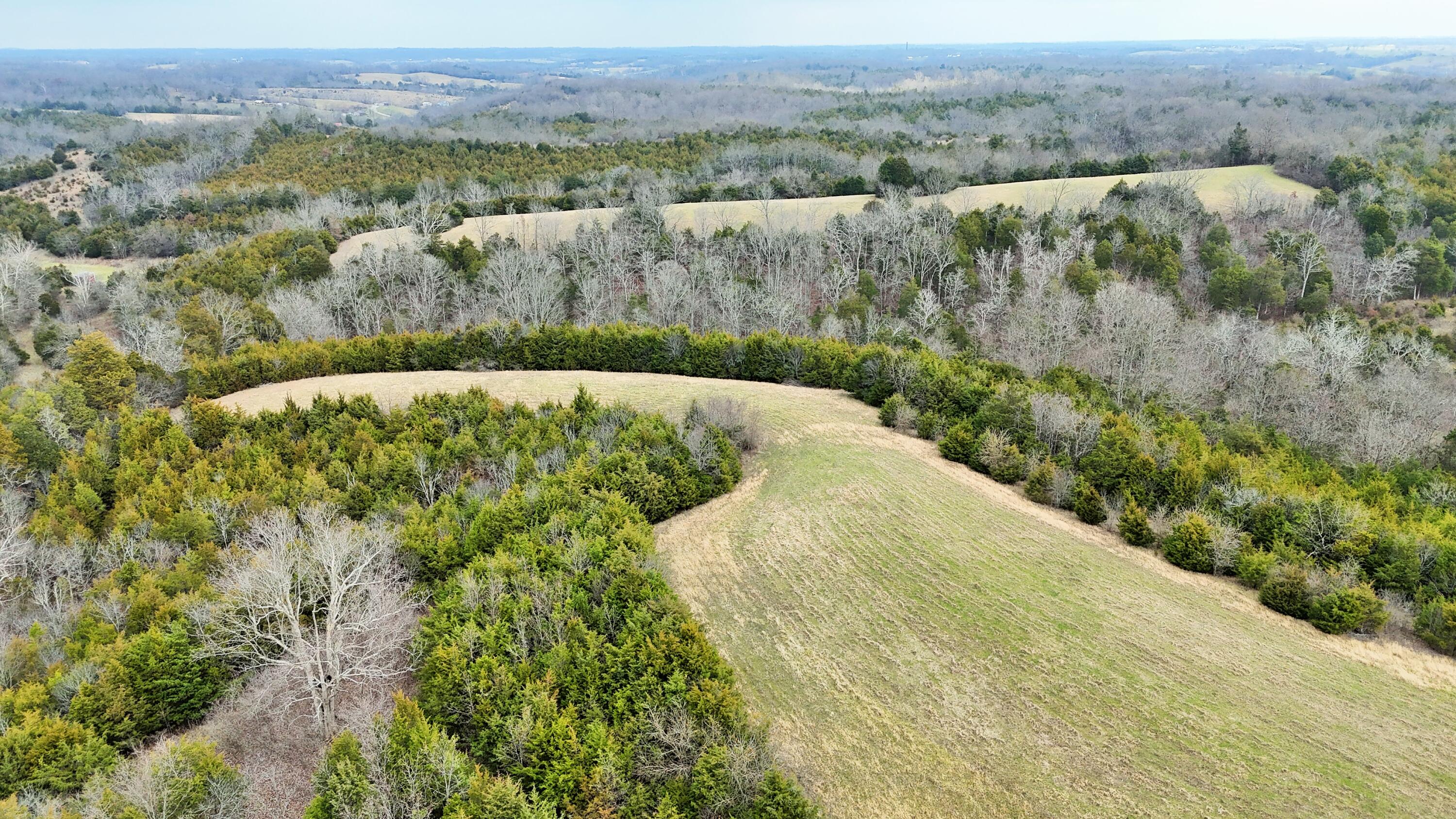 877 Fallis Run Road Harrodsburg, KY 40330 - Photo 12 of 34 DJI_20251227124250_0021_D (2)