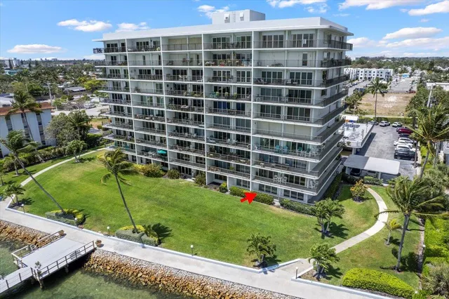 $589,000 | 3040 Lake Shore Drive, Unit 101, Riviera Beach, FL 33404