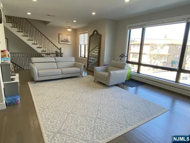 $5,050 | 78 West Edsall Boulevard, Unit 2, Palisades Park, NJ 07650