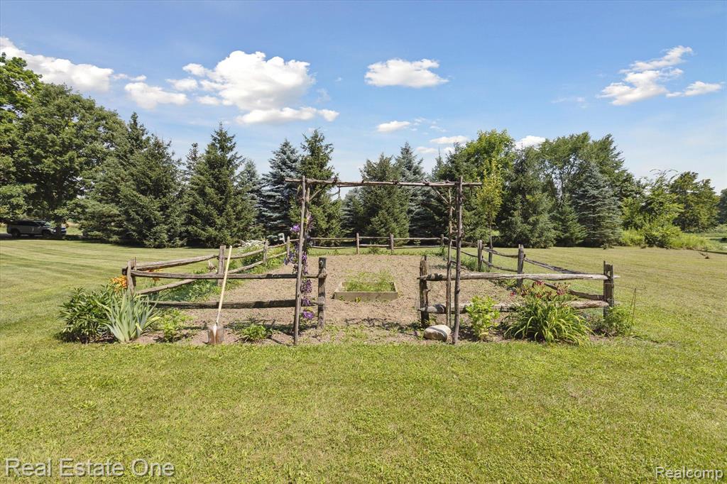 5029 Sullivan Road Lapeer, MI 48446 - Photo 43 of 59