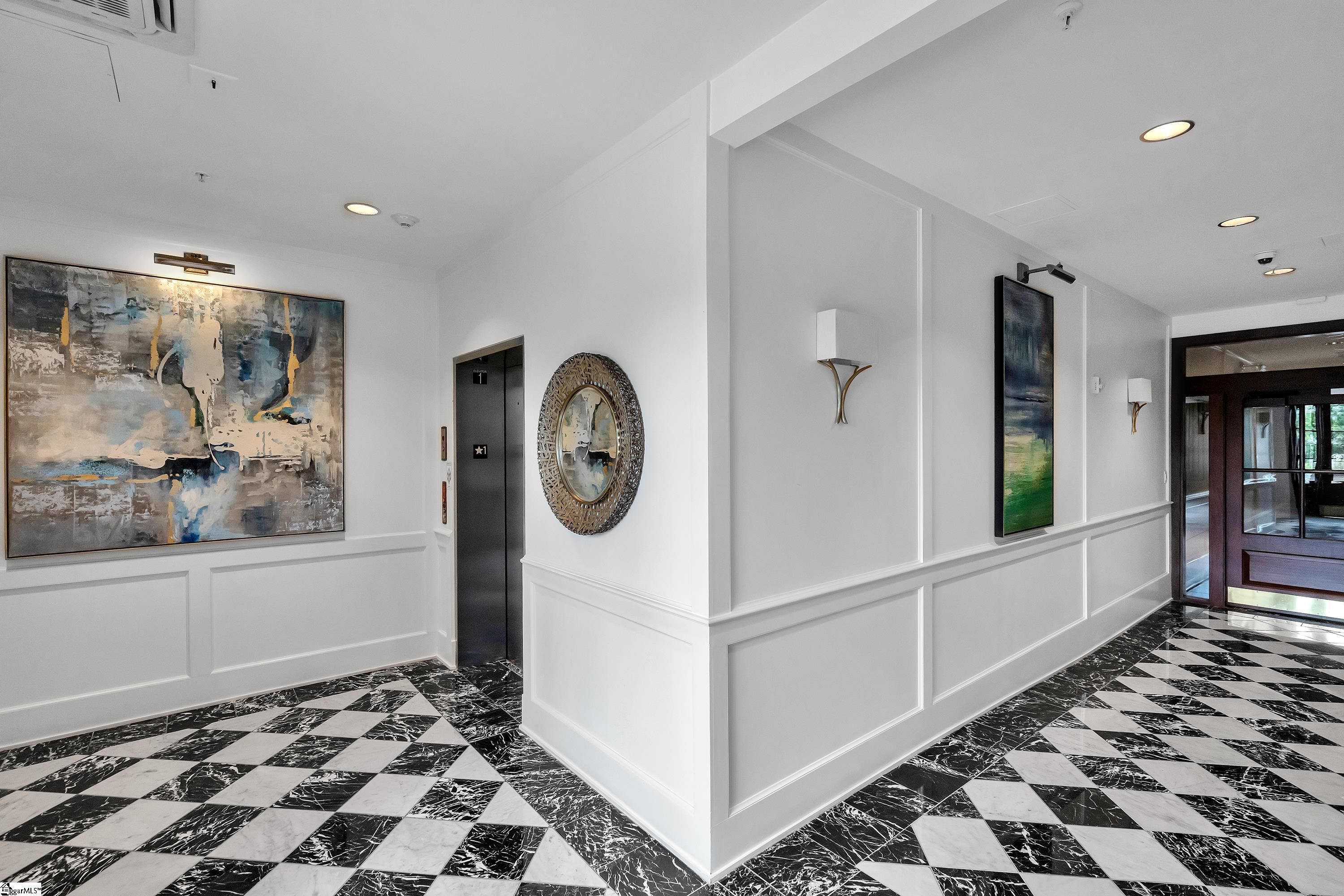 121 Rhett Street, Unit 502 Greenville, SC 29601 - Photo 2 of 26 Gallery Image 2