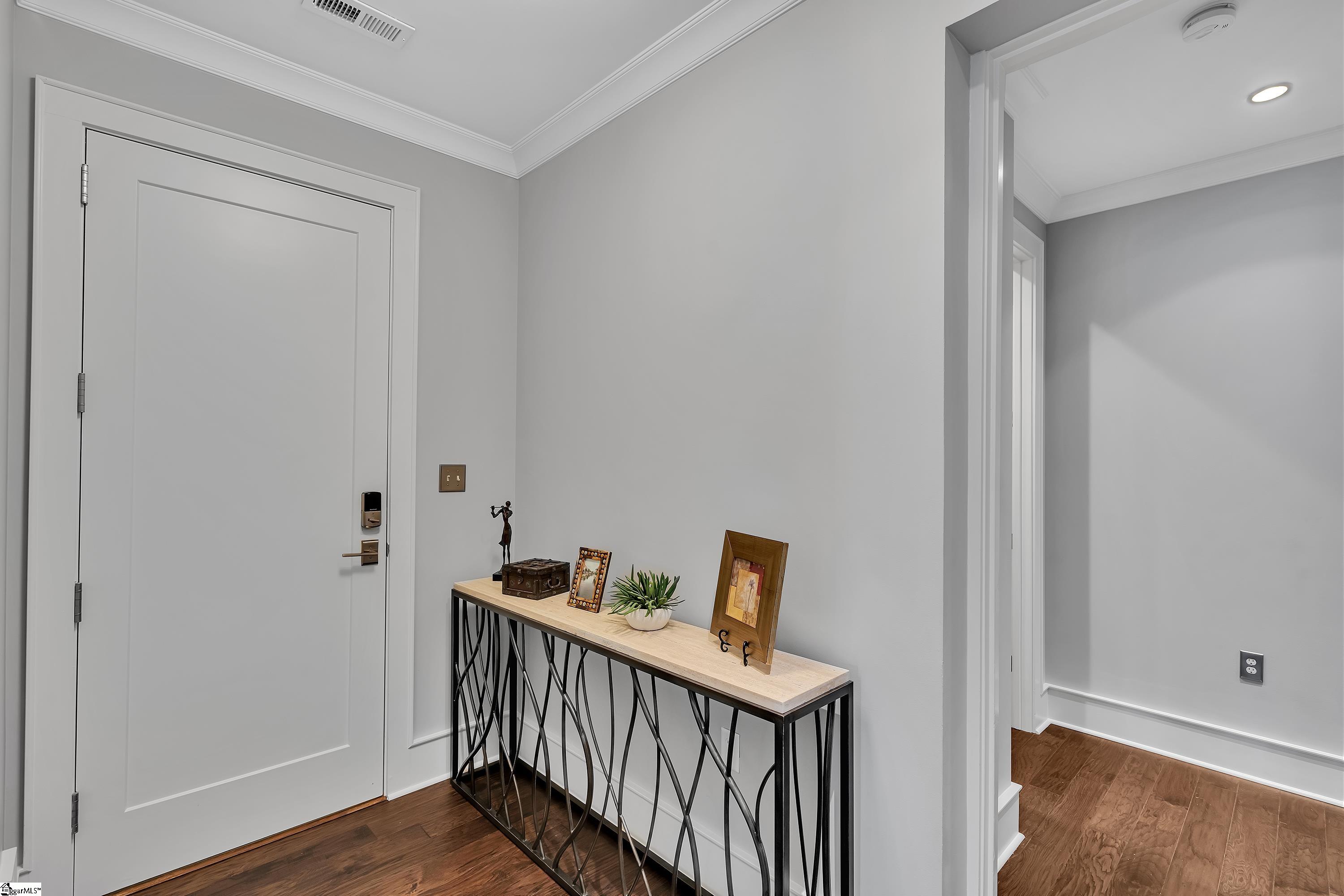 121 Rhett Street, Unit 502 Greenville, SC 29601 - Photo 3 of 26 Gallery Image 3