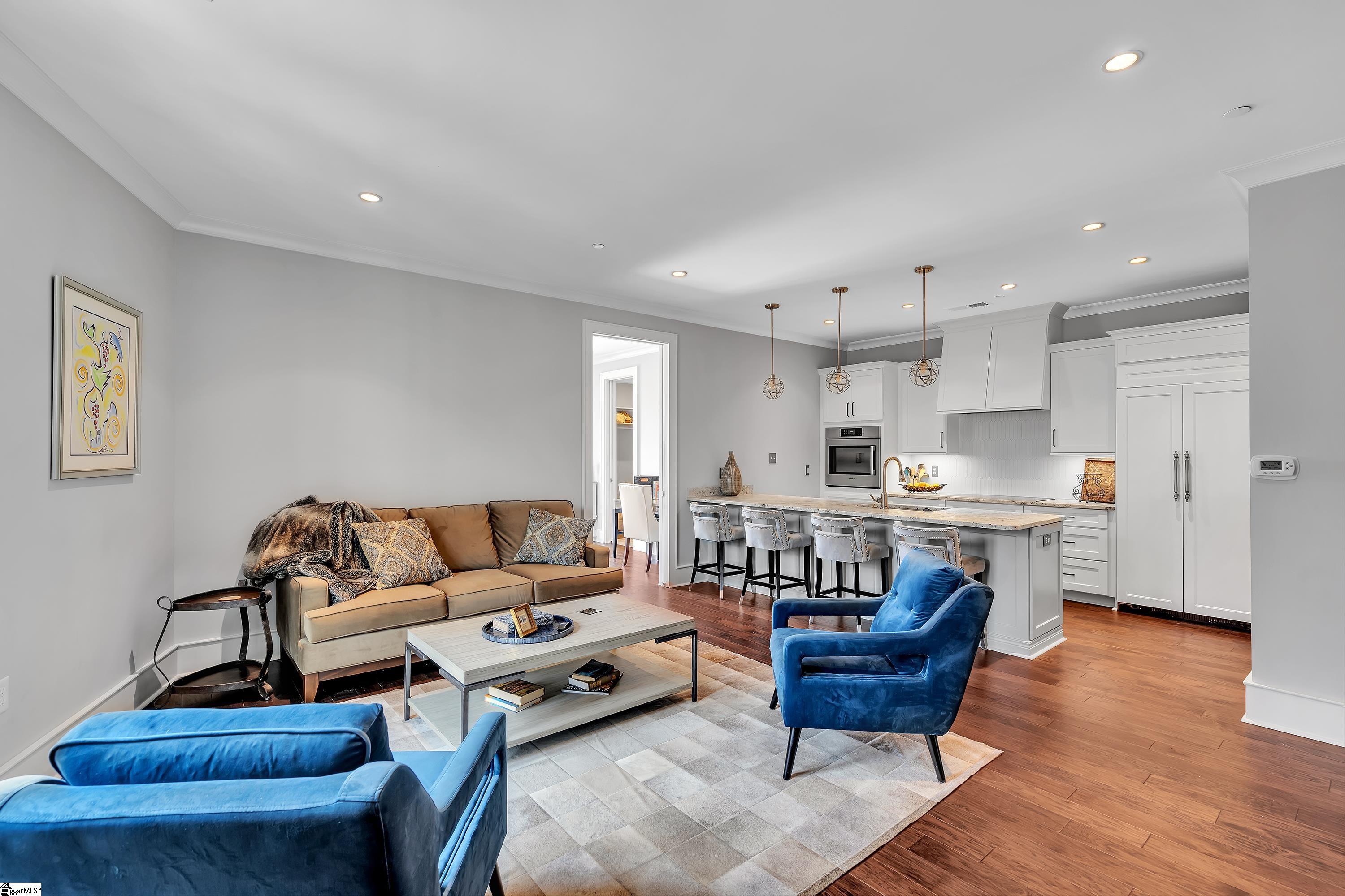 121 Rhett Street, Unit 502 Greenville, SC 29601 - Photo 5 of 26 Gallery Image 5