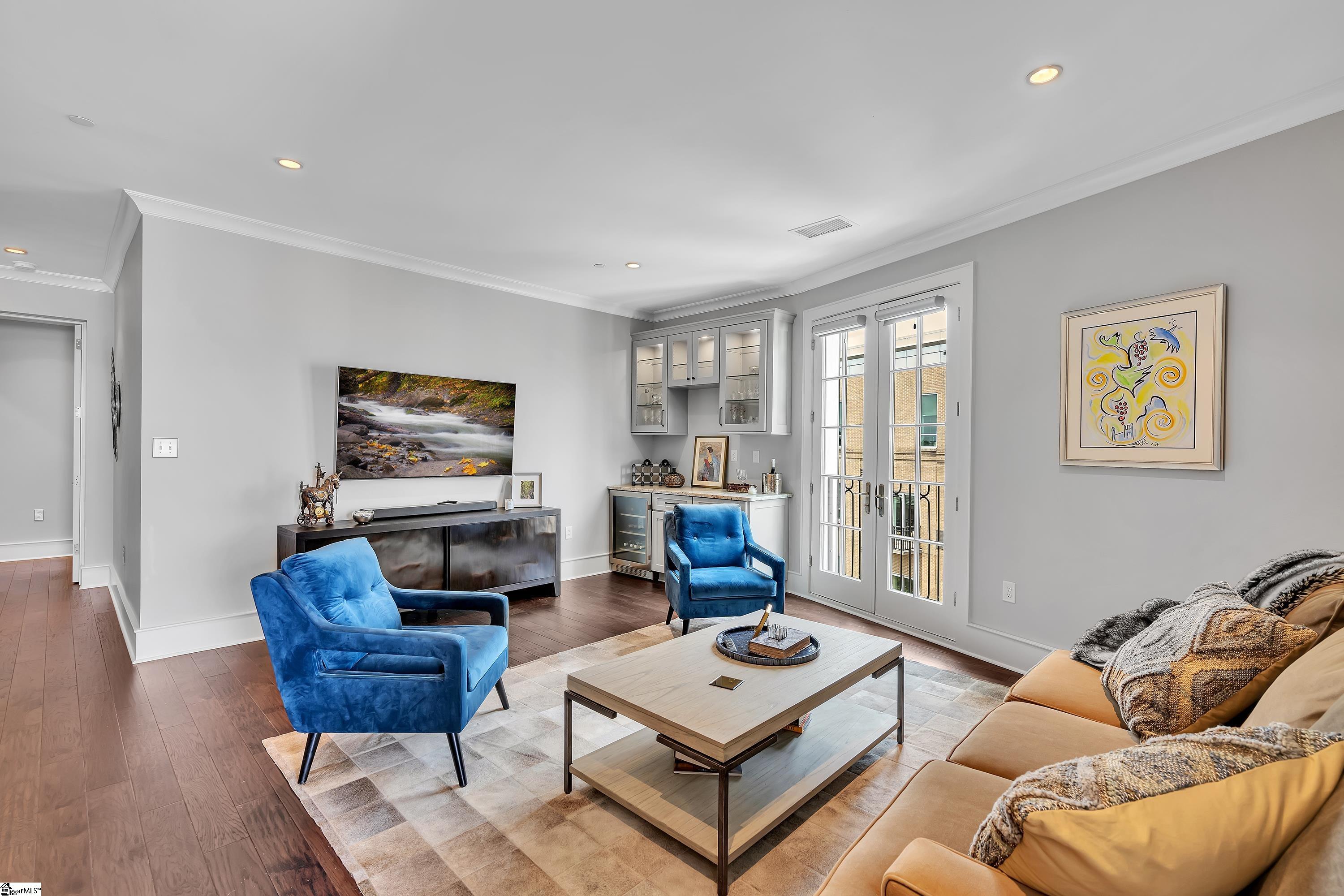 121 Rhett Street, Unit 502 Greenville, SC 29601 - Photo 6 of 26 Gallery Image 6