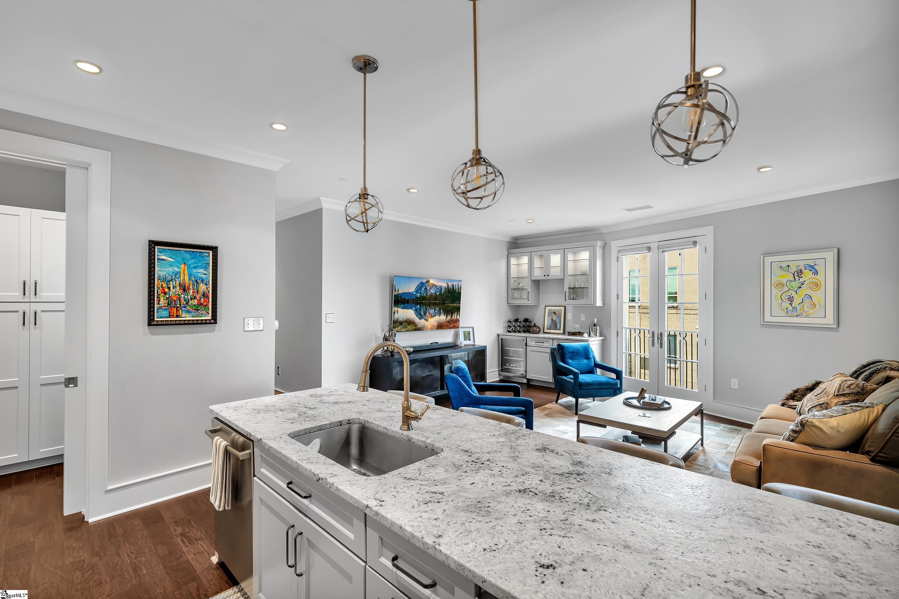 121 Rhett Street, Unit 502 Greenville, SC 29601 - Photo 9 of 26 Gallery Image 9
