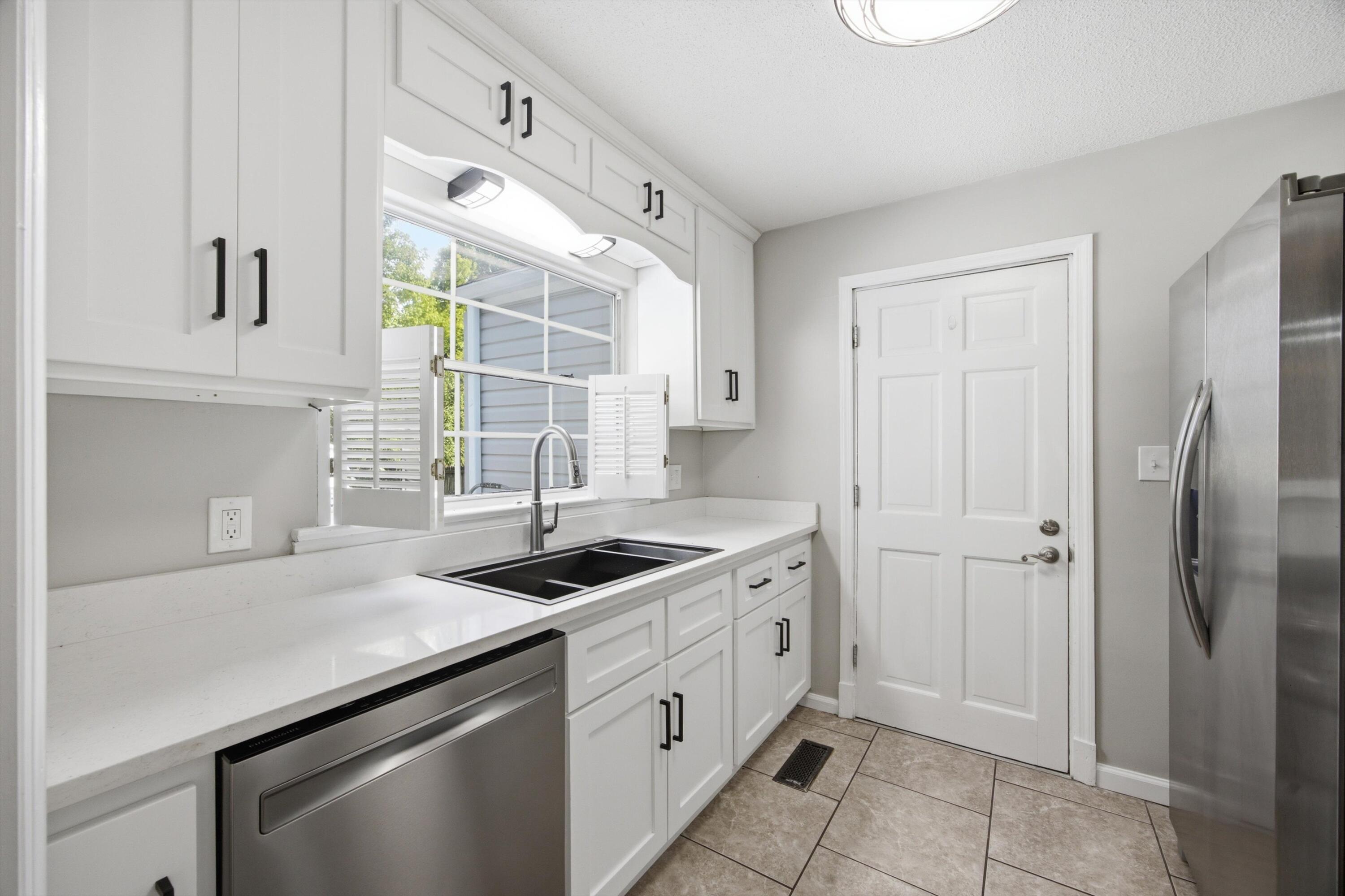 718 Pyron Lane Chattanooga, TN 37412 - Photo 12 of 26 Kitchen