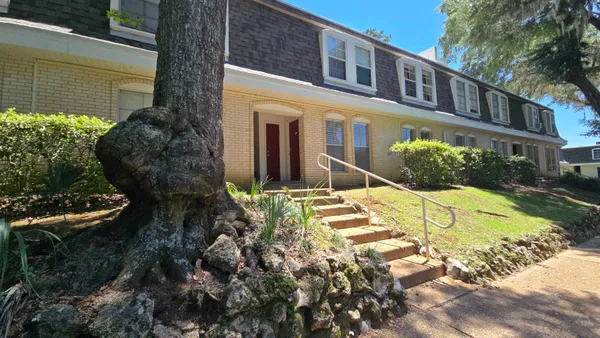$82,500 | 2020 Continental Avenue, Unit 122, Tallahassee, FL 32304