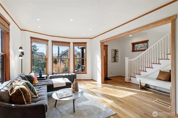 $2,095,000 | 1524 10th Avenue West, Seattle, WA 98119