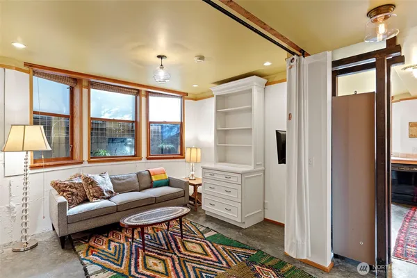 $2,095,000 | 1524 10th Avenue West, Seattle, WA 98119