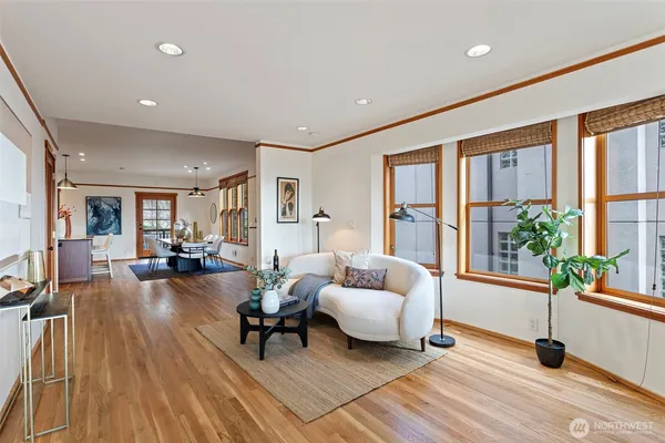 $2,095,000 | 1524 10th Avenue West, Seattle, WA 98119