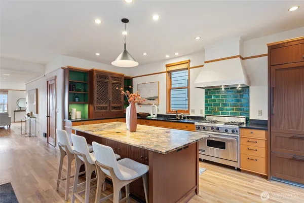$2,095,000 | 1524 10th Avenue West, Seattle, WA 98119