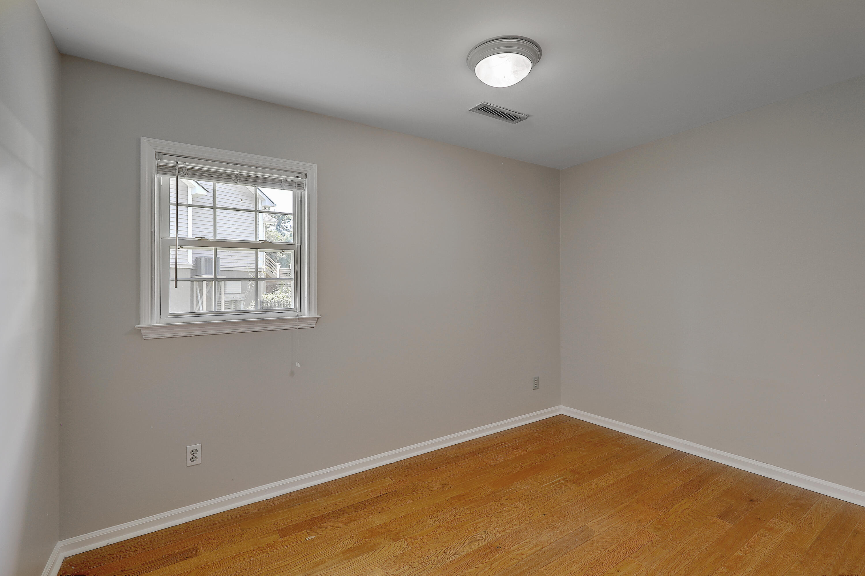 769 Beauregard Street Charleston, SC 29412 - Photo 19 of 28 769BeauregardBedroom
