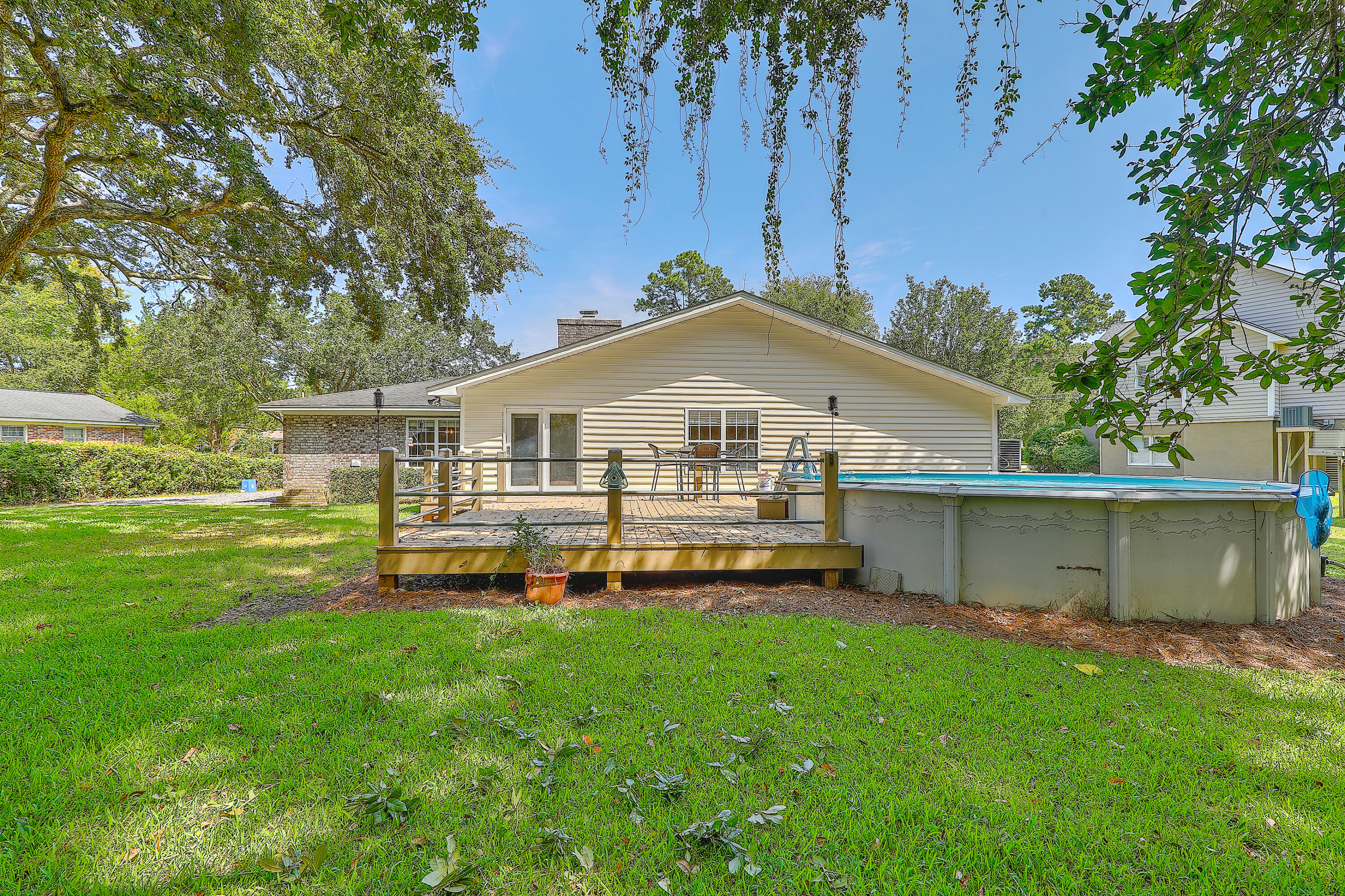 769 Beauregard Street Charleston, SC 29412 - Photo 26 of 28 769BeauregardYard