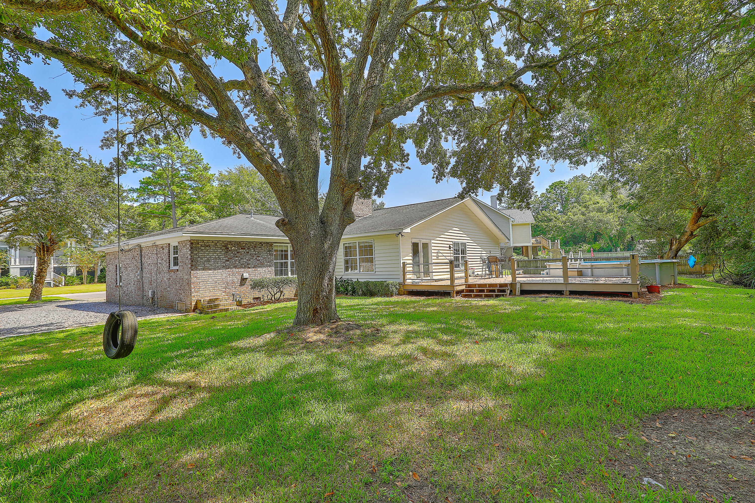 769 Beauregard Street Charleston, SC 29412 - Photo 28 of 28 769BeauregardYard3