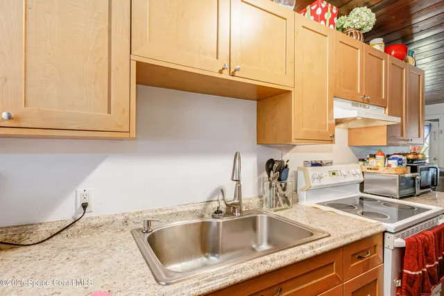 a car parked in front of a building