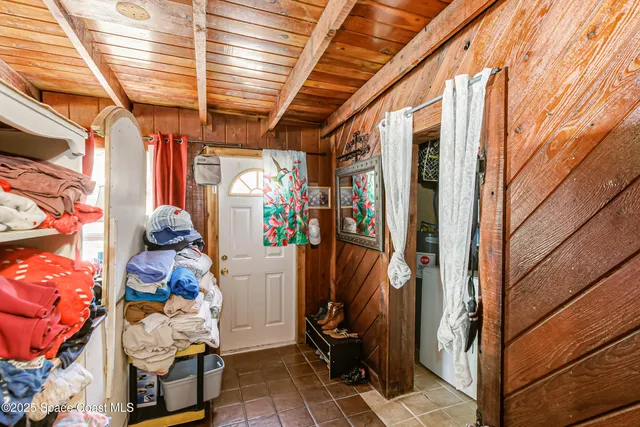 a car parked in front of a building