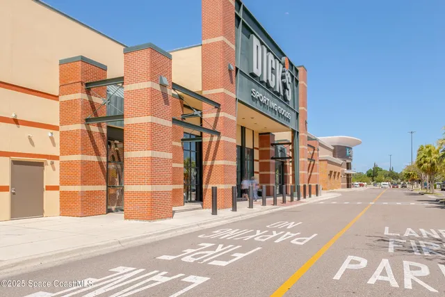 $545,000 | 158 West Court, Melbourne, FL 32904