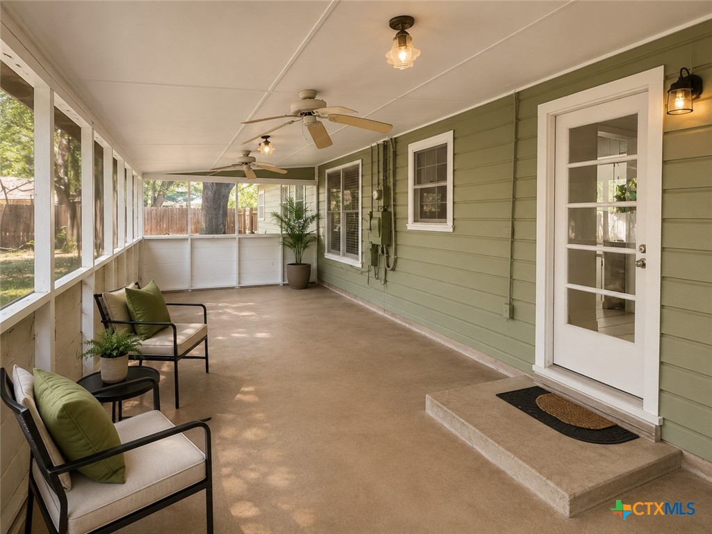 511 East Milam Street Luling, TX 78648 - Photo 10 of 12