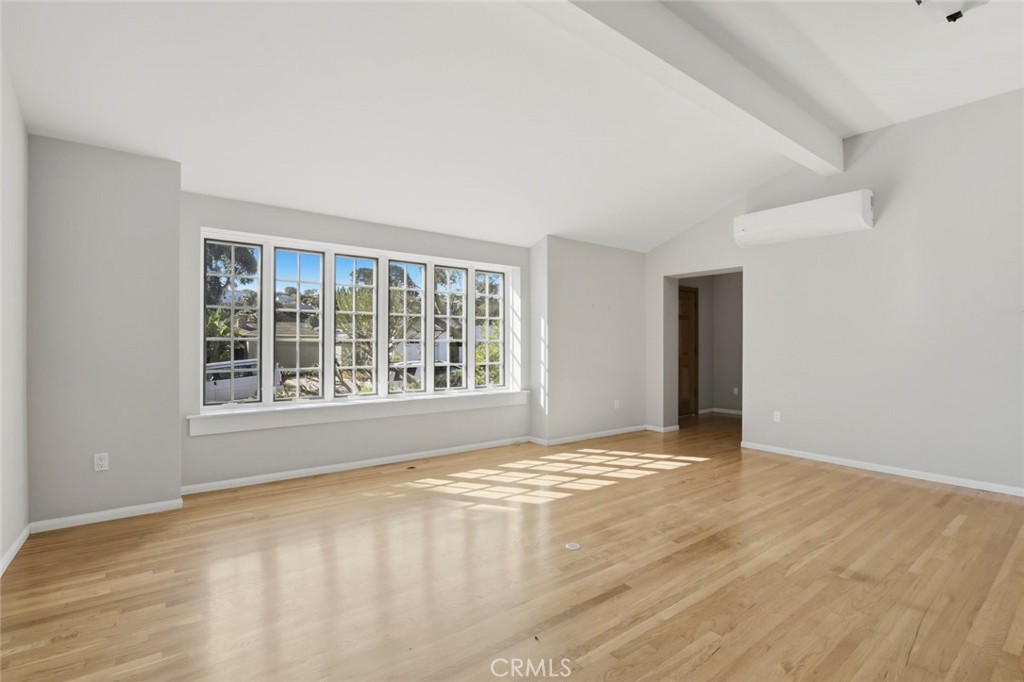 3320 Hill San Diego Ca San Diego, CA 92106 - Photo 6 of 39 a view of an empty room with a window