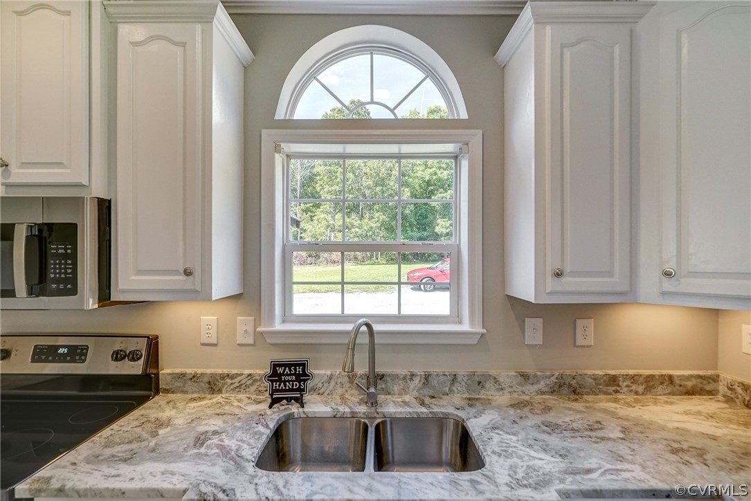 5017 Stage Junction Road Columbia, VA 23038 - Photo 13 of 43