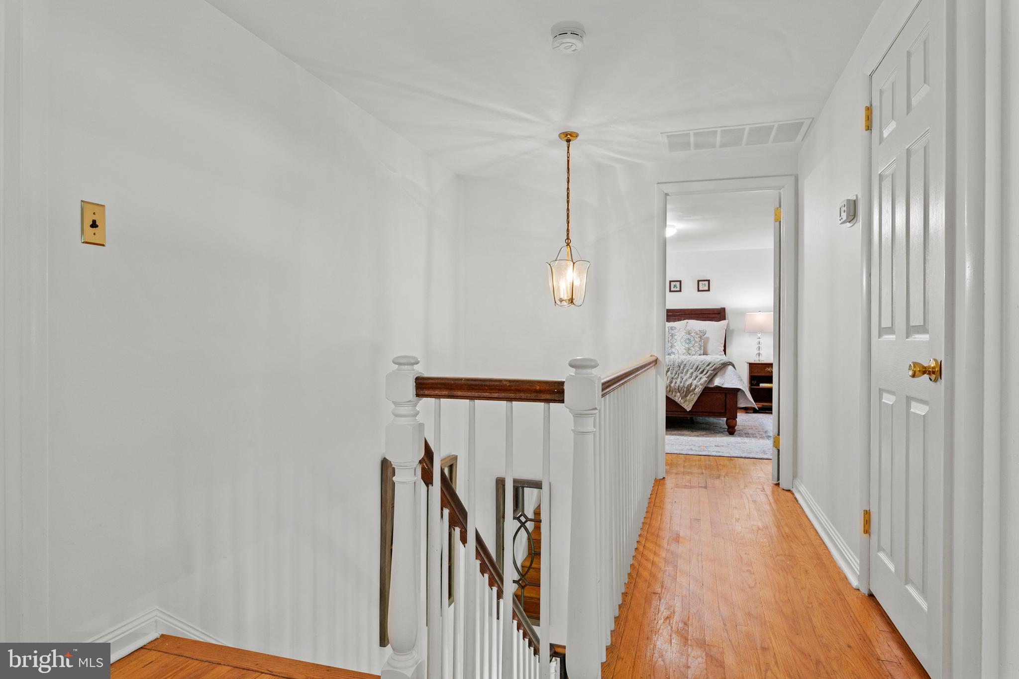 622 Mount View Road Berwyn, PA 19312 - Photo 17 of 48 Second Floor Hall